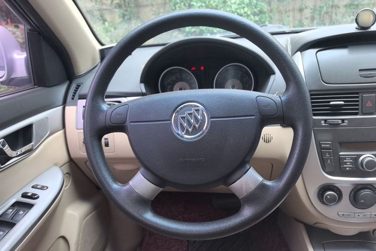 Used Buick Excelle 2013 1.5L Automatic Classic Model
