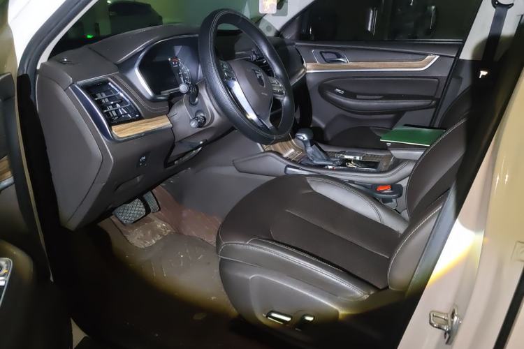 Used Roewe RX8 2018 30T Smart Connectivity Two-Wheel Drive Supreme Edition