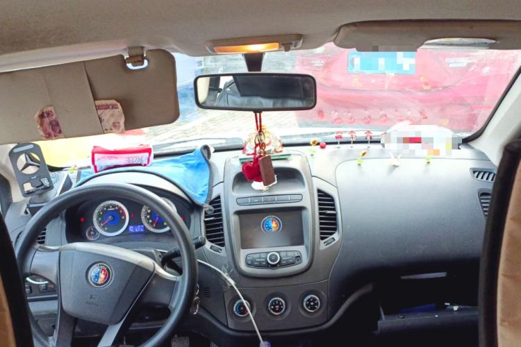 Used Geely Auto Diamond 2014 Sedan 1.5L Manual Entry-Level Model Center Console