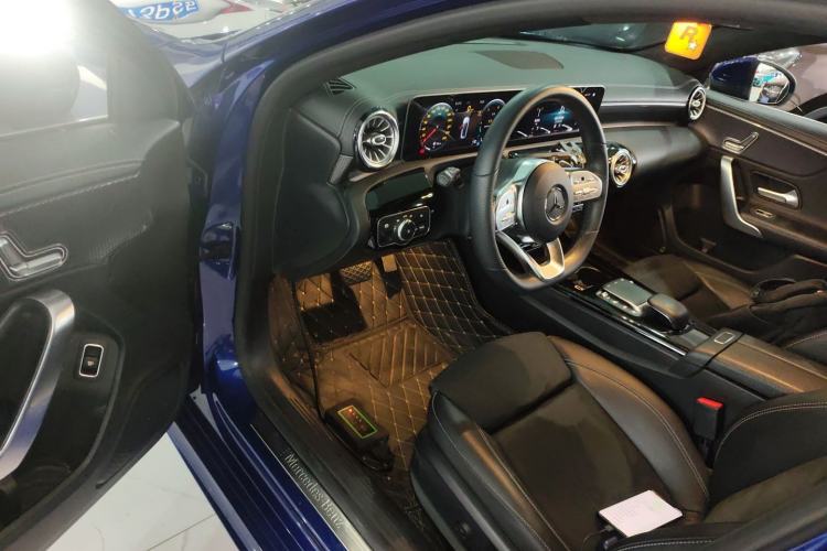 Used Mercedes-Benz A-Class 2020 Restyled A 200 L Sport Sedan Fashion Version Driver Seat