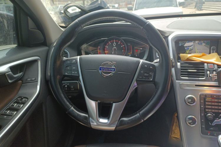 Used Volvo XC60 2017 T5 AWD Smart Upgrade Edition Steering Wheel