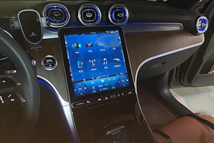 Used Mercedes-Benz GLC 2023 GLC 300 L 4MATIC Dynamic Edition 5-seater Audio And AC Panel