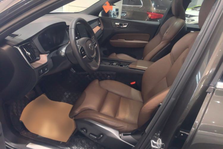 Used Volvo XC60 2021 T5 4x4 Smart Luxury Edition