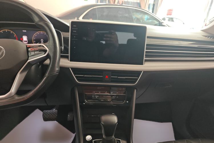 Used Volkswagen Tiguan L 2022 330TSI Automatic Two-Wheel Drive Smart Edition Interior 3