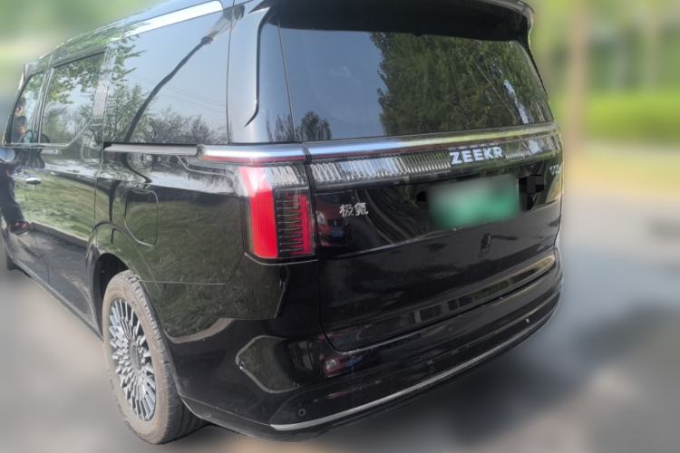 Used Zeekr 009 2024 7-Seater Walk-Through Version Four-Wheel Drive 108 kWh Rear Left 45 Deg