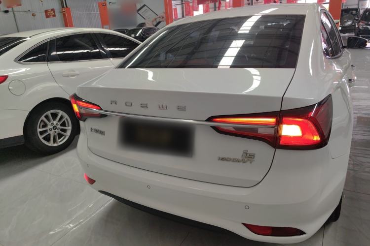 Used Roewe i5 2020 1.5L Automatic 4G Connect Luxury Flagship Edition
