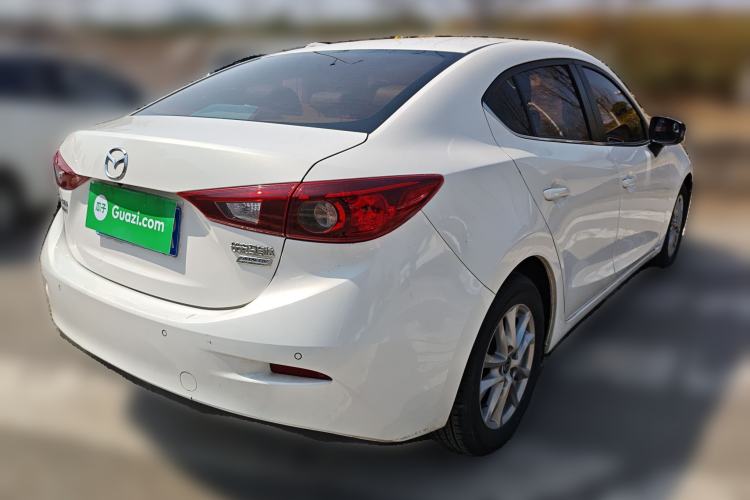 Used Mazda Mazda 3 Axela 2016 Sedan 1.5L Automatic Luxury Model
