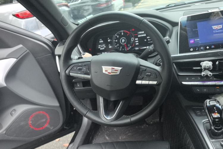 Used Cadillac CT5 2023 28T Luxury Edition (Standard Version) Steering Wheel