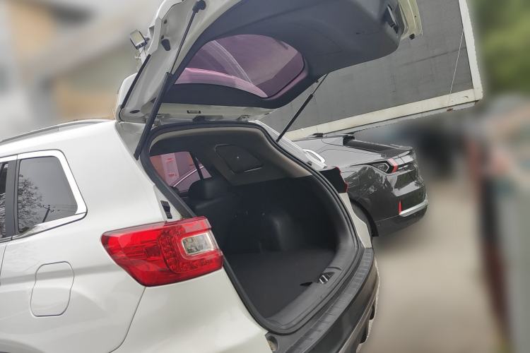 Used CHANGAN CS75 2016 2.0L Manual Luxury Version China V Standard Trunk