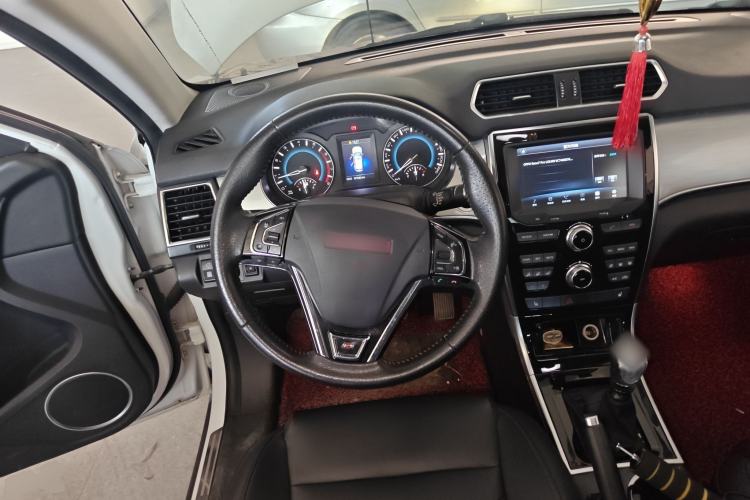 Used Haval H2 2014 1.5T Manual Two-Wheel Drive Elite Edition
