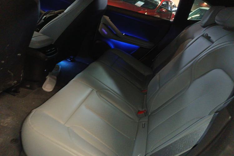 Used Nio ET5 2024 75 kWh Left Rear Seat