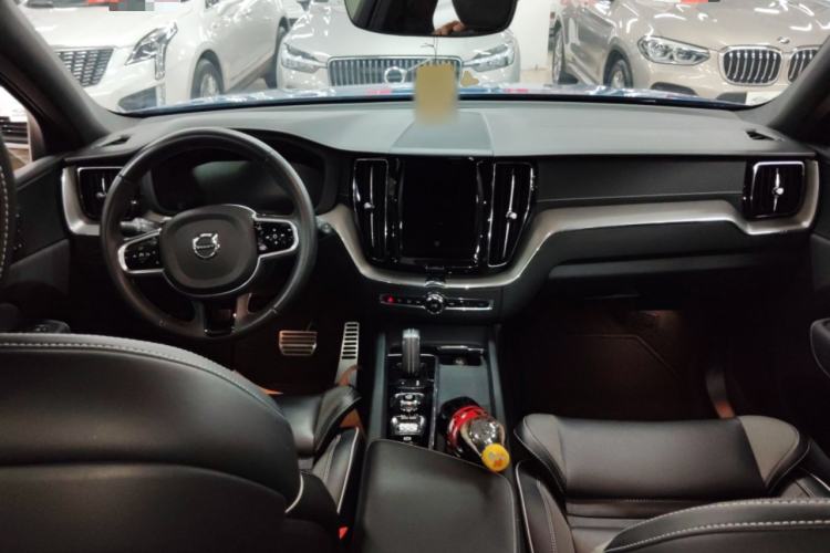 Used Volvo XC60 New Energy 2021 T8 E-Drive Hybrid Smart & Dynamic Edition