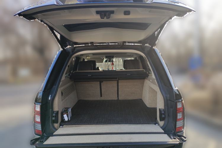 Used Land Rover Range 2014 3.0 TDV6 Vogue Trunk