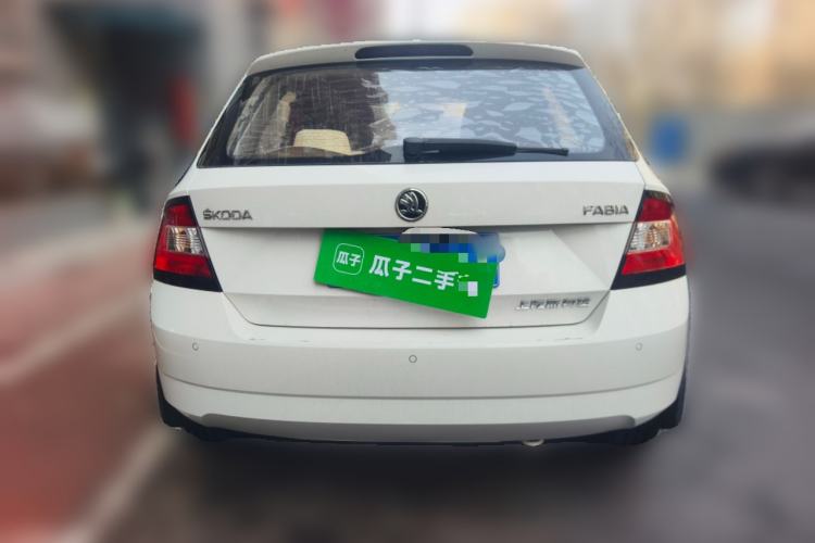 Used Skoda Fabia 2017 1.4L Automatic Car Enjoy Edition
