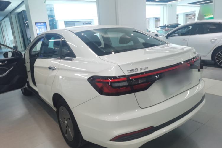 Used Venucia D60EV 2023 PLUS Comfort Edition RJ Model
