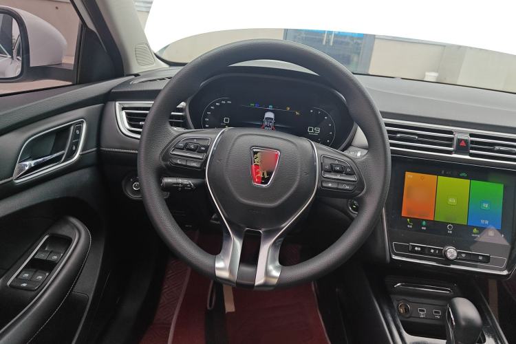 Used Roewe i5 2020 1.5L Automatic 4G Connect Luxury Flagship Edition
