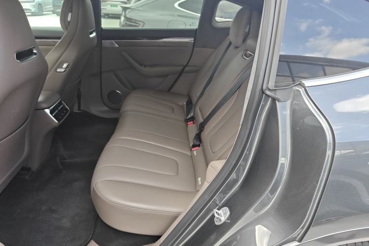 Used Hima Luxeed R7 2025 Range-Extended Version 251 km Max
