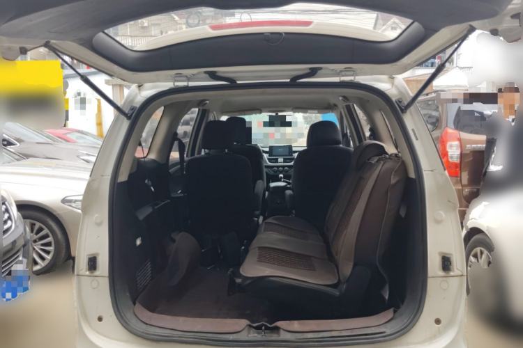 Used Baojun 730 2019 1.5L Manual Fashion Model 7-seater National V
