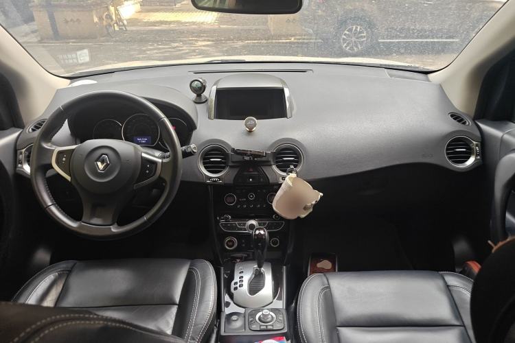 Used Renault Koleos 2012 2.5L 4x4 Comfort Edition with Navigation
