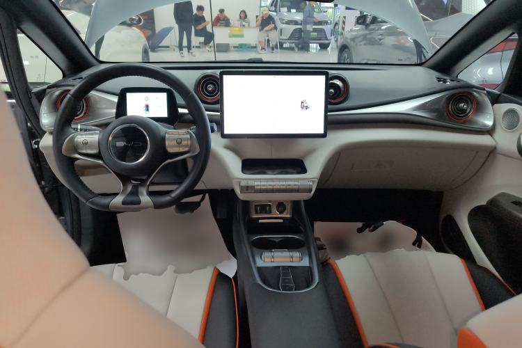 Used BYD Dolphin 2021 405 km Fashion Edition Center Console