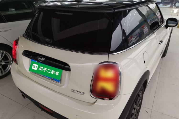 Used MINI 2019 1.5T COOPER Classic Edition Rear Right 45 Deg