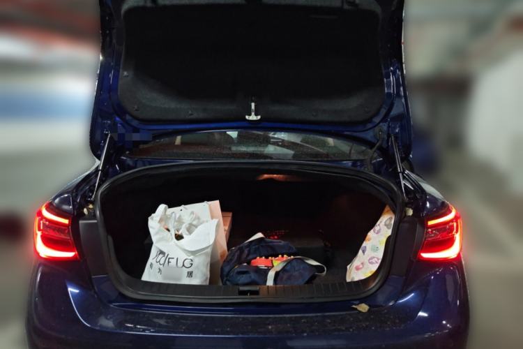 Used Infiniti Q50L 2018 2.0T Enjoyment Version China V Standard Trunk