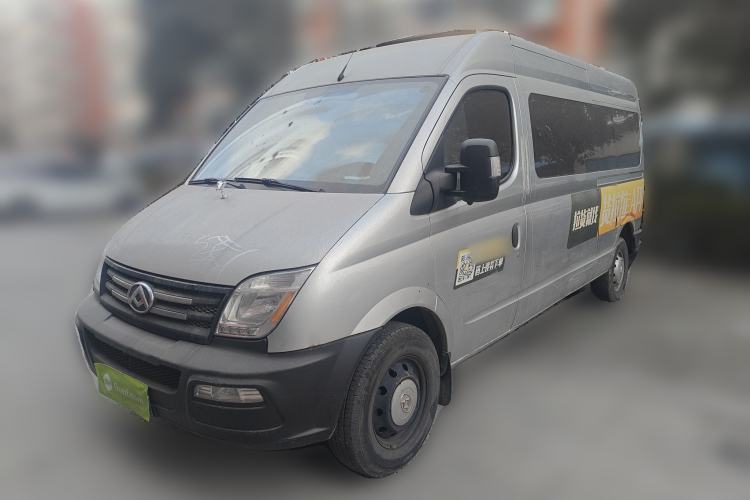 Used SAIC MAXUS Xintu V80 2019 2.5T Classic Model 6-Speed Manual Aotong Long Wheelbase Mid-Height 7-Seater