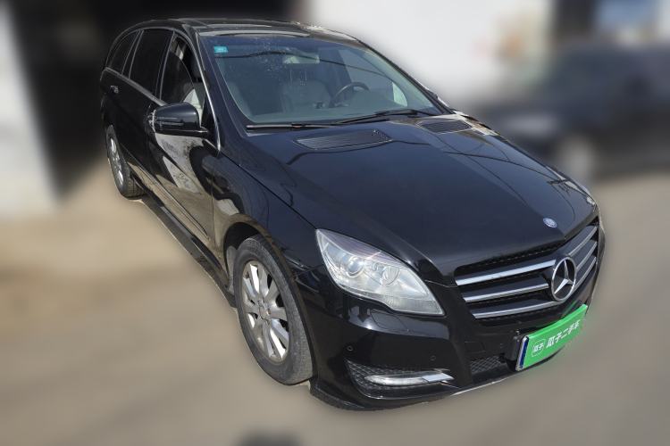 Used Mercedes-Benz R-Class 2011 R 350 L 4MATIC Front Right 45 Deg