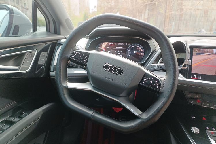 Used Audi Q4 e-tron 2023 40 e-tron Boundary Edition Steering Wheel