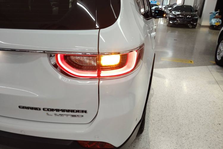 Used Jeep Grand Commander 2018 2.0T Four-Wheel Drive Premium Navigation Version China V