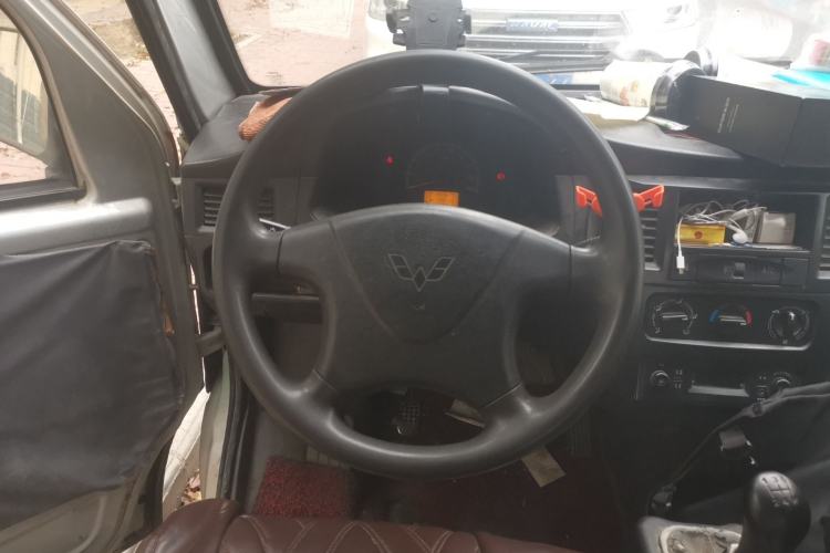 Used Wuling Zhiguang 2015 1.2L Practical LS-I Model