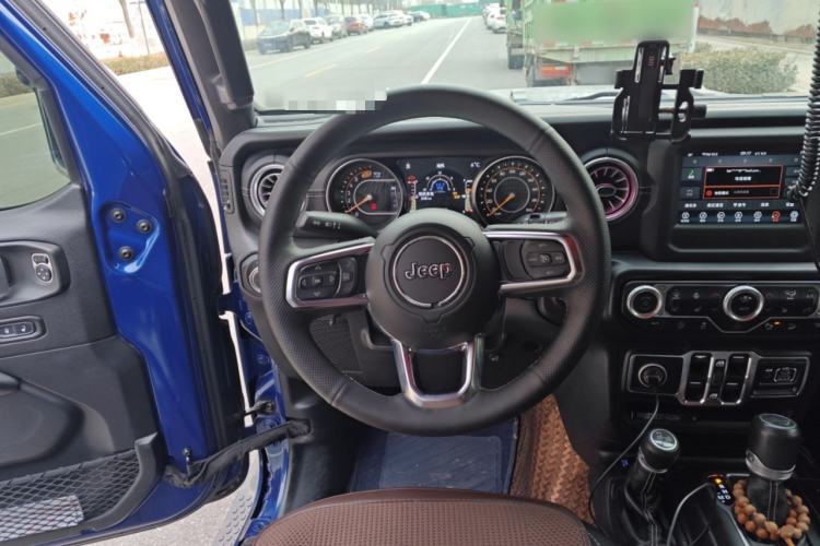 Used Jeep Wrangler 2019 2.0T Sahara 4-Door Version China V Standard
