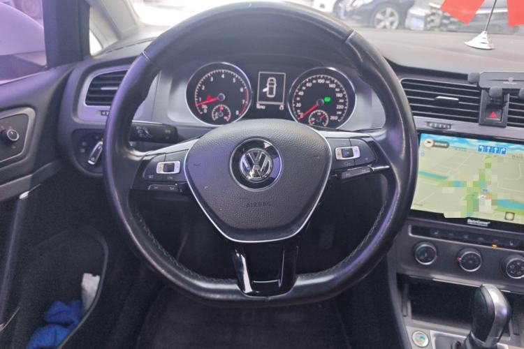 Used Volkswagen Golf 2014 1.4TSI Automatic Luxury Model