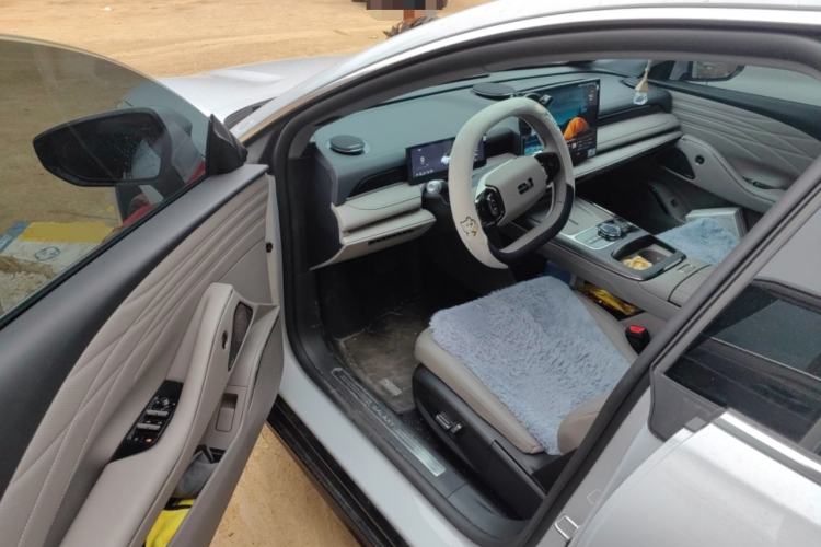 Used Geely Galaxy 8 2025 130km EM-i Deluxe Edition
