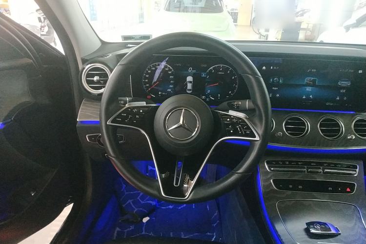 Used Mercedes-Benz E-Class 2022 Updated E 300 L Stylish Edition Steering Wheel