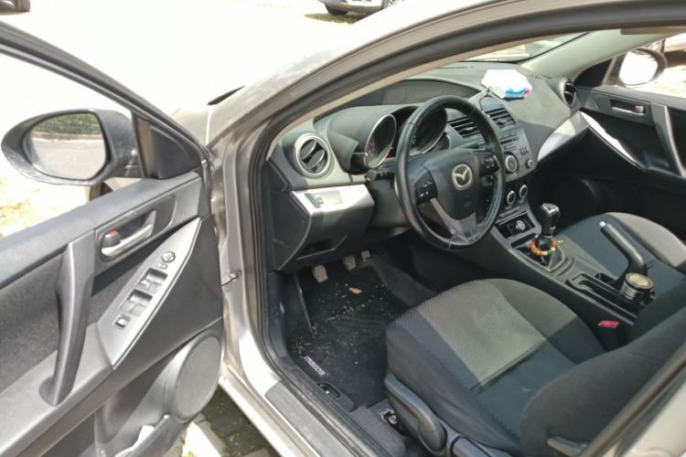 Used Mazda 3 2013 Sedan 1.6L Manual Elite Model