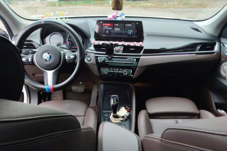 Used BMW X1 2022 sDrive25Li Leading Model Center Console