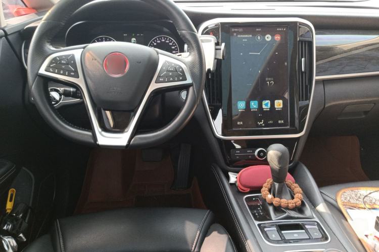 Used BYD Song MAX 2017 1.5T Automatic Smart Connect Prestige 7-Seater Center Console