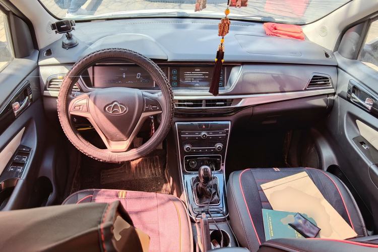 Used CHANGAN KAICHENG Oushang A600 2018 1.5L Manual Luxury Model Center Console
