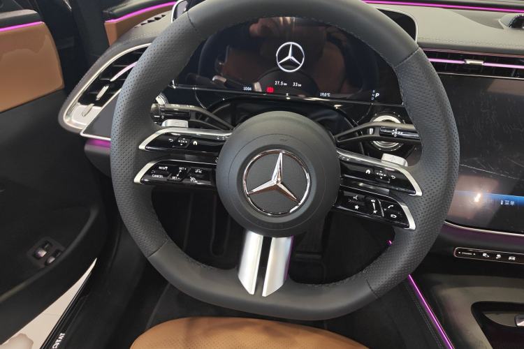Used Mercedes-Benz E-Class New Energy 2024 E 350 e L Plug-in Hybrid Sports Sedan Steering Wheel