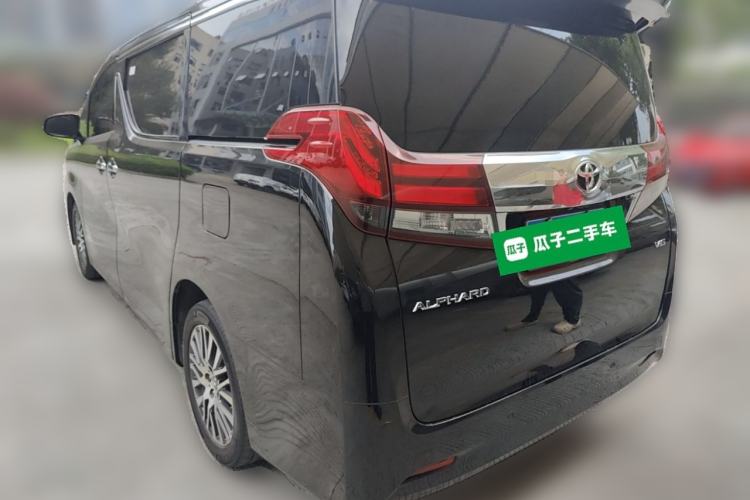 Used Toyota Alphard 2015 3.5L Luxury Edition

