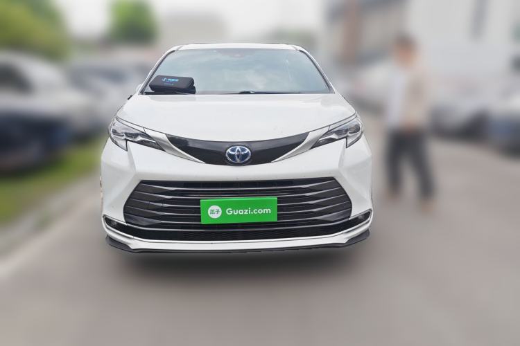 Used Toyota SIENNA 2021 2.5L Hybrid Ultimate Edition Front