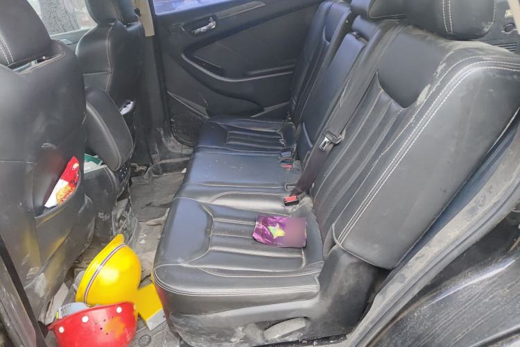 Used Dongfeng Fengon 580 2017 1.5T CVT Comfort Model Interior 4