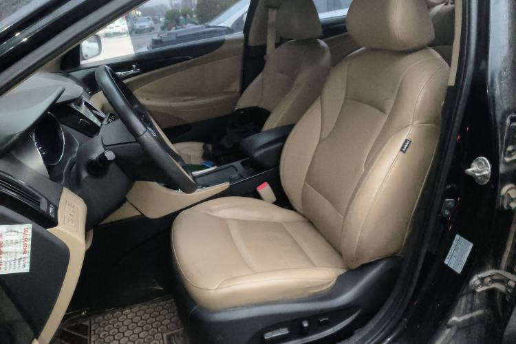 Used Hyundai Sonata 2011 2.0L Automatic Luxury Edition
