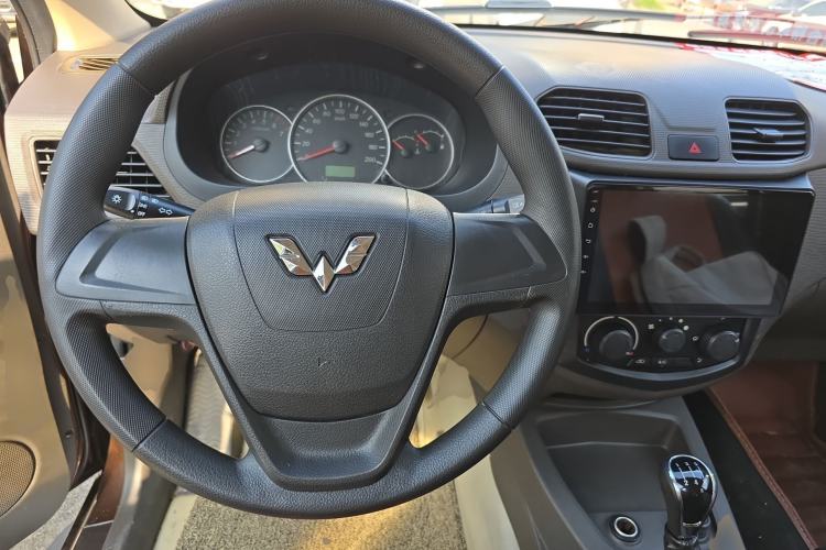 Used Wuling Hongguang 2015 1.2L S Base Model China V Standard
