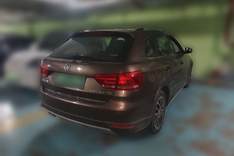 Used Volkswagen Cross Lavida 2014 1.4TSI DSG
