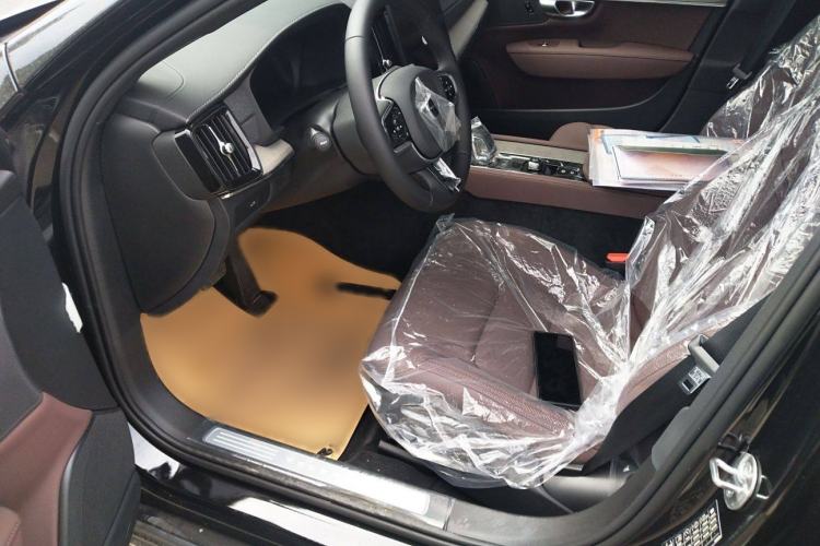 Used Volvo S90 2026 B5 Zhiyi Luxury Edition
