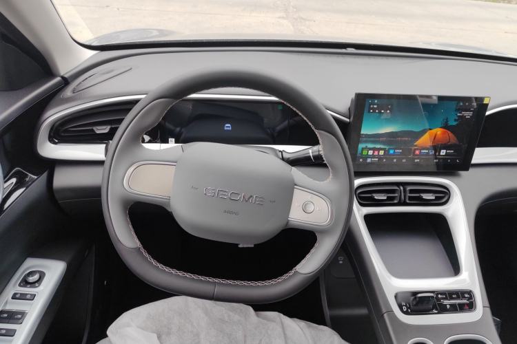 Used Geely Galaxy Geome 2026 Model 310km Youth Edition Steering Wheel