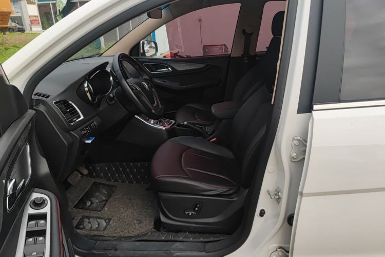 Used Baojun 560 2016 1.8L iAMT Luxury Model Left Front Seat