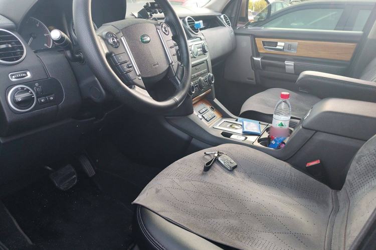 Used Land Rover Discovery 2013 3.0 SDV6 HSE Diesel Edition Left Front Seat